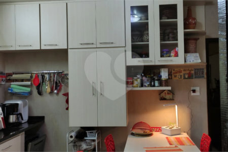 Sobrado à venda com 4 quartos, sendo 2 suítes, em Rio Pequeno, São Paulo, SP