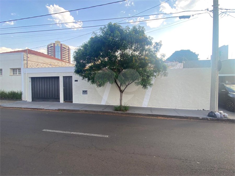 Casa à venda com 3 quartos, sendo 1 suíte, no Centro, Araraquara, SP