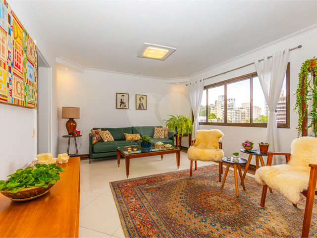 Apartamento à venda com 4 quartos, sendo 3 suítes,  em Morumbi, São Paulo, SP