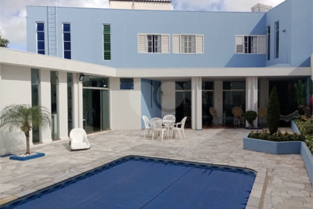 Casa à venda com 4 quartos, sendo 1 suíte, em Vila Rosa, Itapetininga, SP