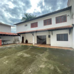 Sobrado à venda com 5 quartos, sendo 2 suítes,  em Vila Oliveira, Mogi das Cruzes, SP