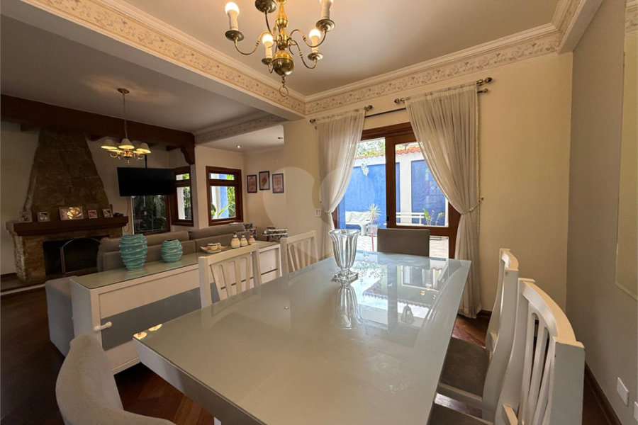Casa à venda ou para alugar com 3 quartos, sendo 1 suíte, no condomínio Da Serra, São Paulo - SP