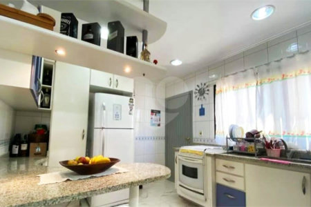 Casa à venda com 3 quartos, sendo 1 suíte, em Parque Monte Alegre, Taboão da Serra, SP