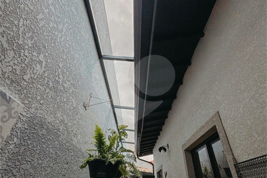 Casa à venda com 3 quartos, sendo 1 suíte, no condomínio Residencial Marchant Buarque, Atibaia - SP