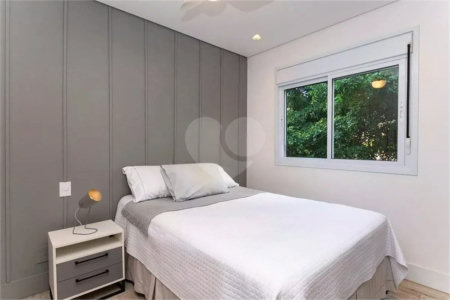 Apartamento à venda com 3 quartos, sendo 2 suítes, em Água Branca, São Paulo, SP