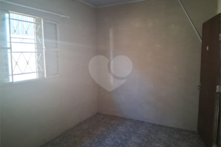 Casa à venda com 2 quartos em Vila Hungria, Itapetininga, SP