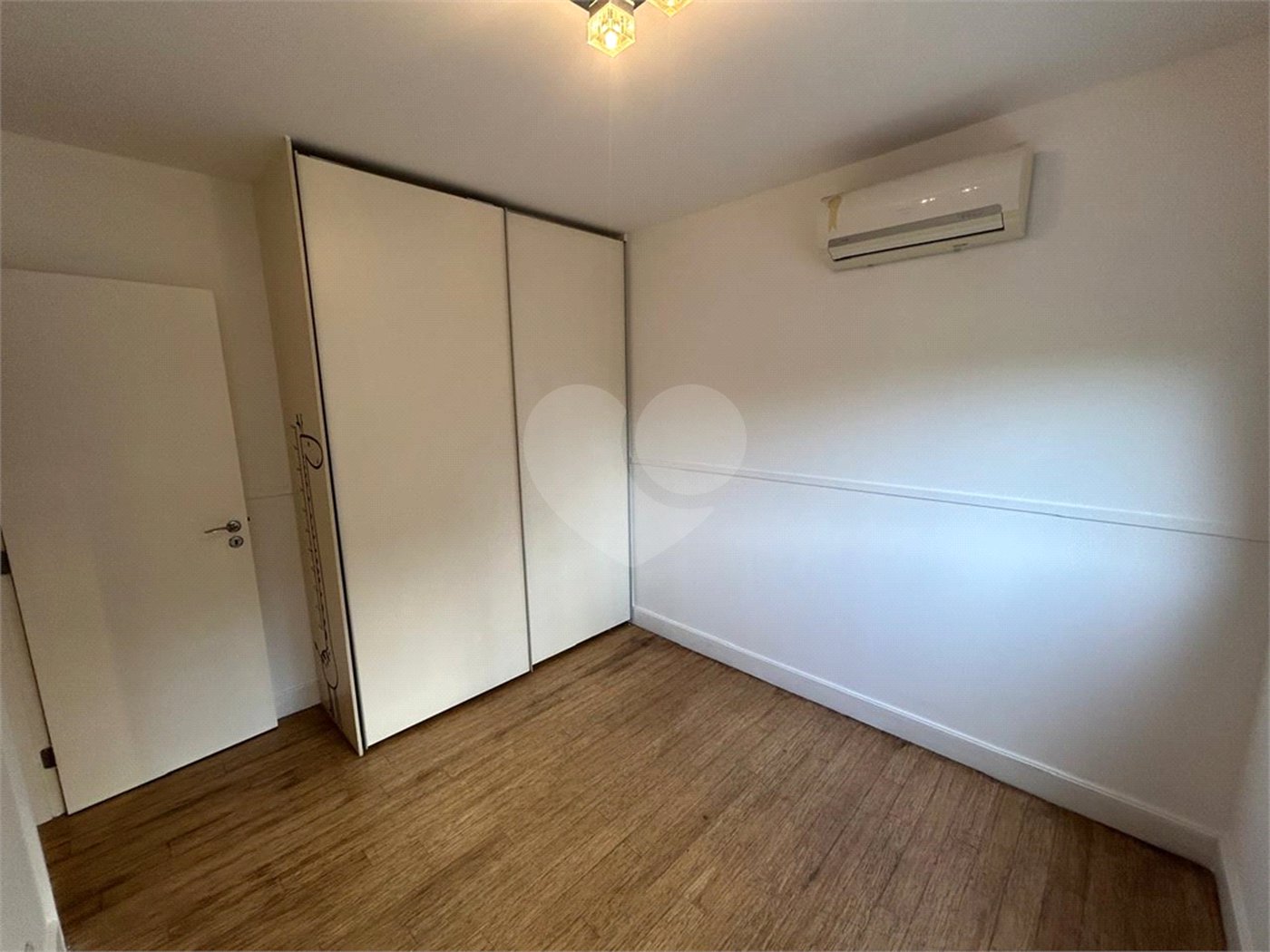 Apartamento à venda com 2 suítes em Parque do Morumbi, São Paulo, SP
