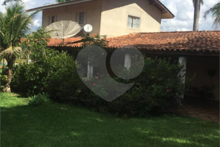 Chácara à venda com 4 quartos, sendo 1 suíte, em Jundiaquara, Araçoiaba da Serra, SP