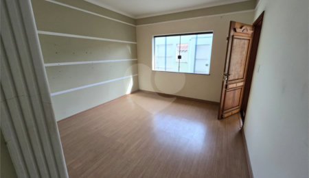 Casa à venda com 3 quartos em Vila Aparecida, Itapetininga, SP
