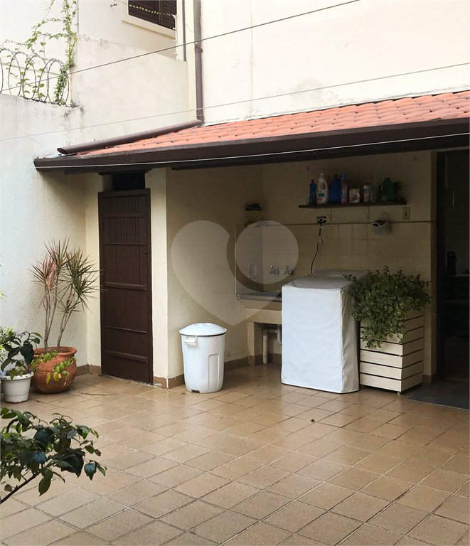 Casa à venda com 4 quartos, sendo 1 suíte,  em Vila Olímpia, São Paulo, SP