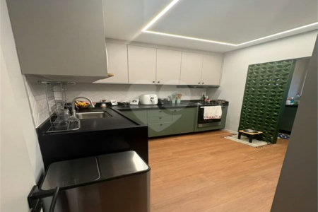 Apartamento Recém reformado e mobiliado a venda em Vila Mariana