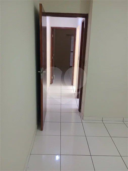 Casa à venda ou para alugar com 2 quartos, sendo 1 suíte, em Jardim São José, São Roque, SP