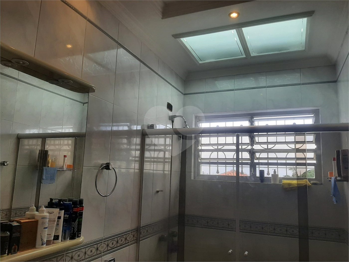 Sobrado à venda com 4 quartos, sendo 2 suítes, em Tremembé, São Paulo, SP