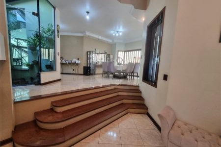 Sobrado à venda com 3 quartos, sendo 1 suíte,  em Vila Trujillo, Sorocaba, SP