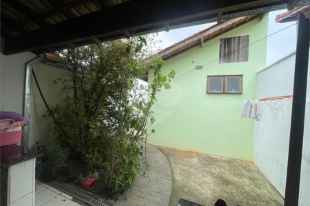 Casa Térrea à venda com 2 quartos, sendo 1 suíte, em Vila Suissa, Mogi das Cruzes, SP