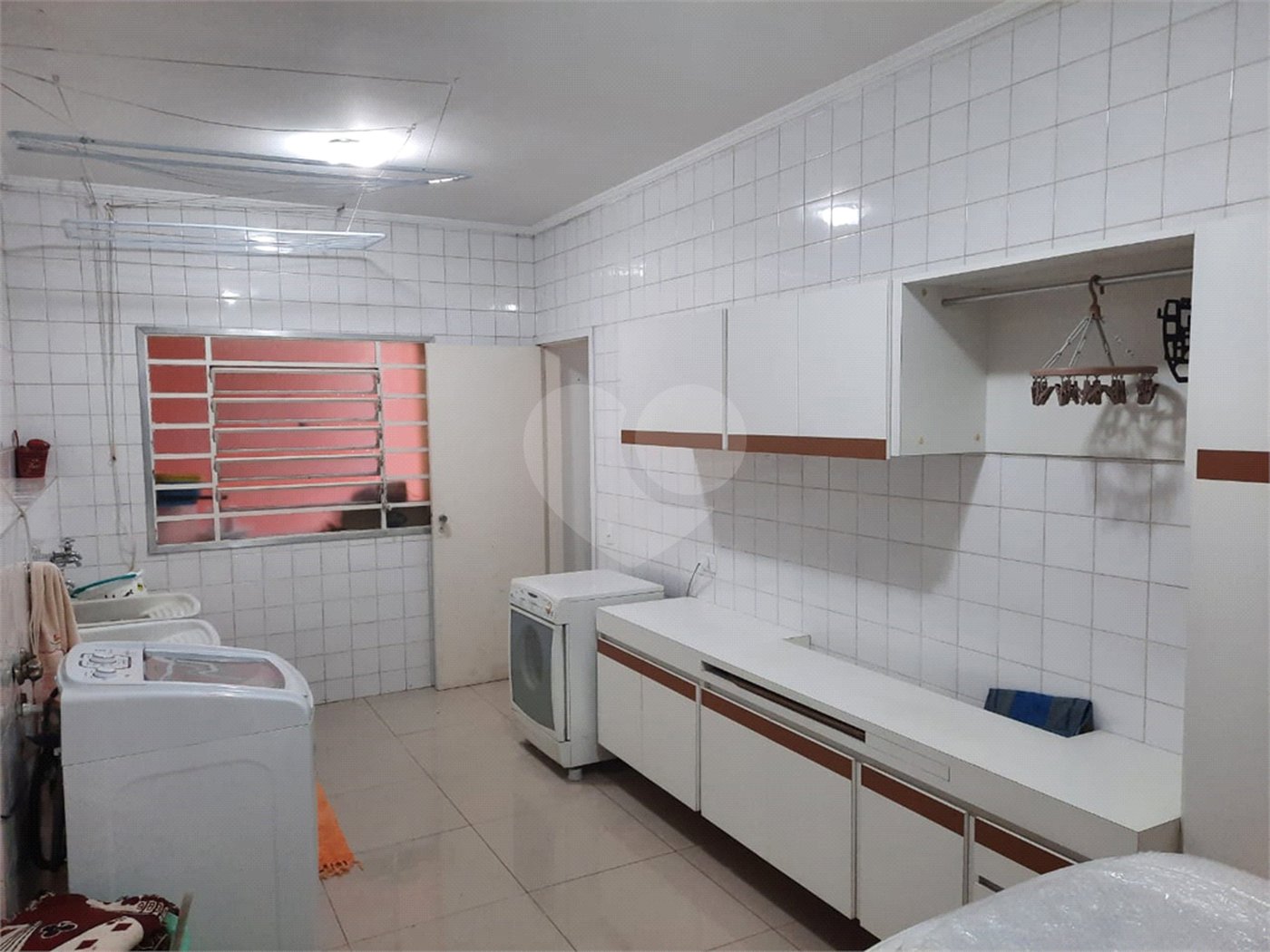 Sobrado à venda com 5 quartos, sendo 3 suítes, em Jardim Marajoara, São Paulo, SP