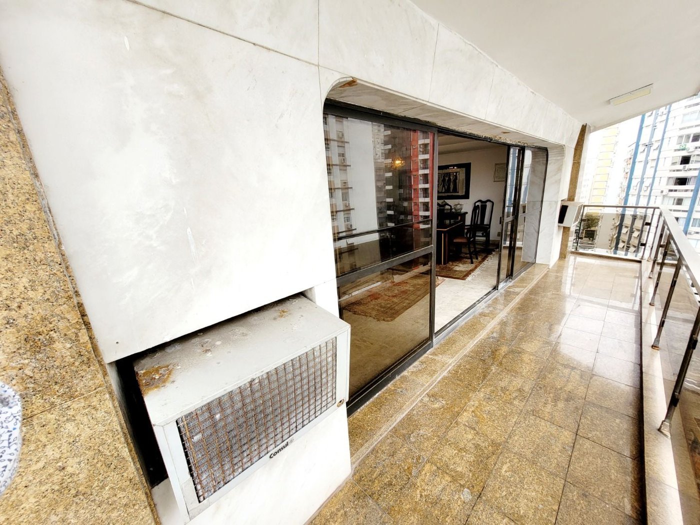 Apartamento próximo da praia com 4 dormitórios à venda, 257 m² por R$ 2.200.000 - Gonzaga - Santos/SP