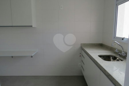 Apartamento à venda com 3 quartos, sendo 1 suíte, em Morumbi, São Paulo, SP
