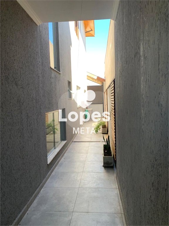 Casa à venda com 3 quartos, sendo 1 suíte,  no condomínio Residencial São José, Taubaté - SP