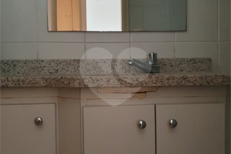 Casa à venda com 2 quartos, sendo 1 suíte,  no condomínio Flamboyant, São Paulo - SP