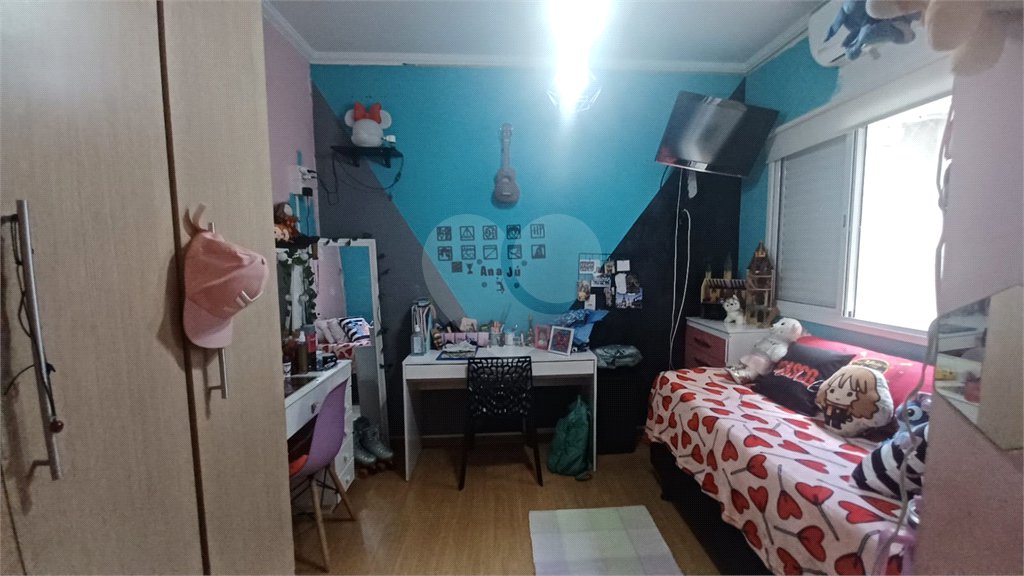 Casa à venda com 3 quartos, sendo 1 suíte, no condomínio Santanna, São Paulo - SP