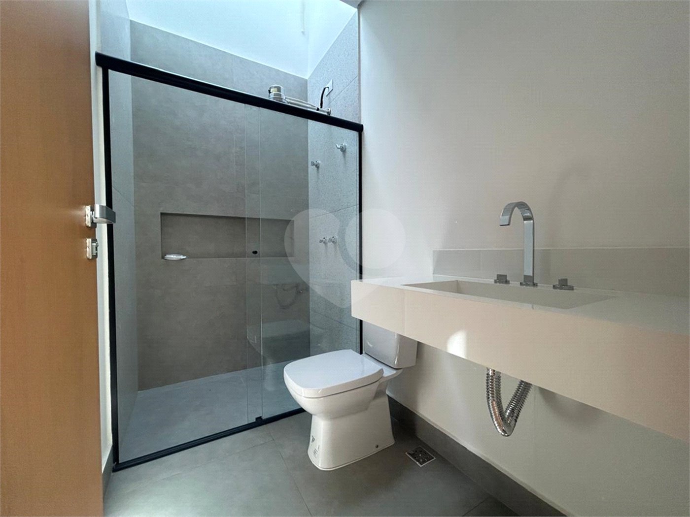 Casa à venda com 3 suítes no condomínio Alphaville Castelo, Itu - SP