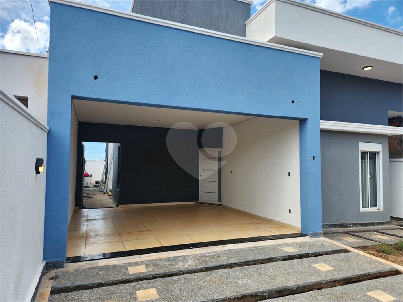 Casa à venda com 3 quartos, sendo 2 suítes, no condomínio Sollares, Araraquara - SP