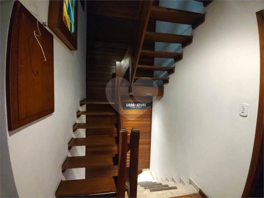 Sobrado à venda com 5 quartos, sendo 3 suítes, em Cidade Monções, São Paulo, SP