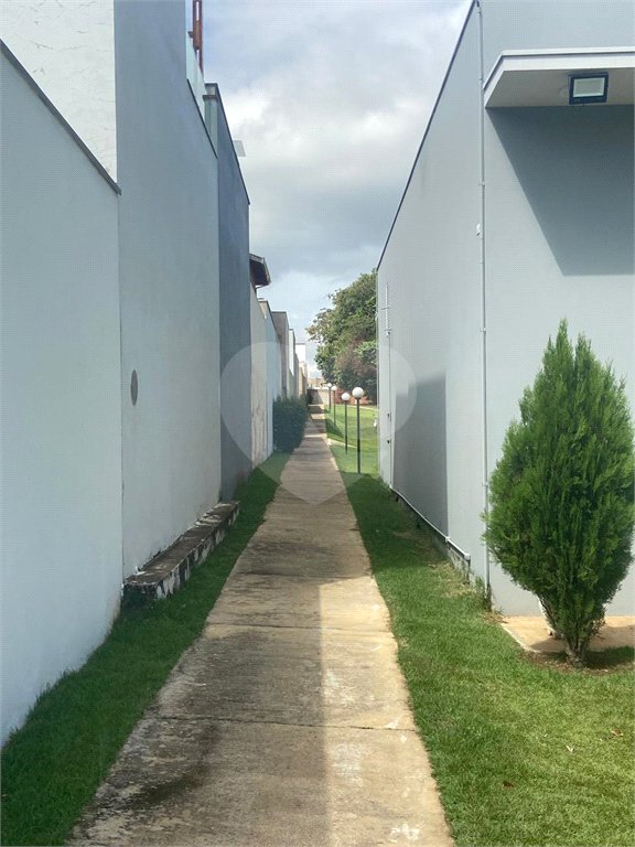 Casa à venda com 3 quartos, sendo 1 suíte, no condomínio Jardim Guarujá, Salto - SP