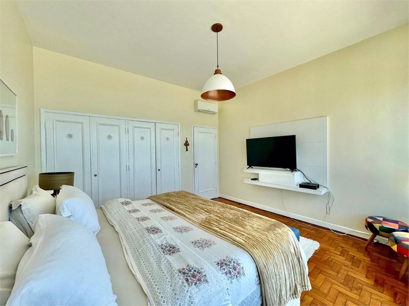 Apartamento Residencial à venda, Pitangueiras, Guarujá - AP0768.
