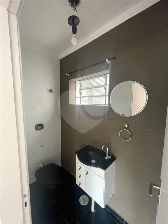 Sobrado à venda com 3 quartos, sendo 2 suítes,  em Vila Oliveira, Mogi das Cruzes, SP