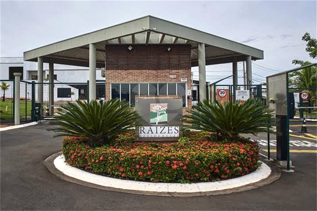 Terreno à venda com 1 suíte no condomínio Residencial Raizes, Paulínia - SP