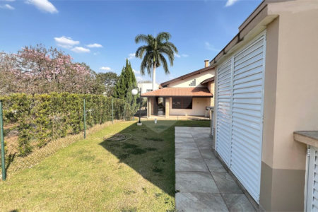 Casa à venda com 3 suítes no condomínio Haras Paineiras, Salto - SP