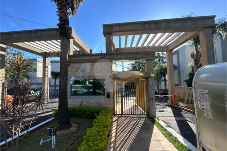 Apartamento no Monte D'oro á venda.