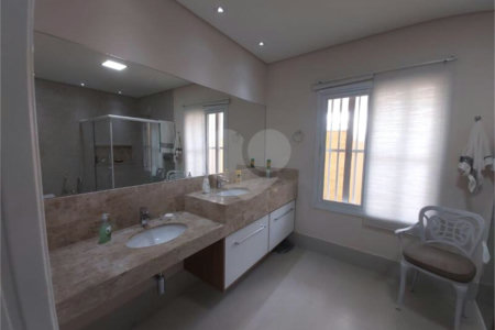 Casa à venda com 4 suítes no condomínio Aldeia da Serrinha, Sorocaba - SP