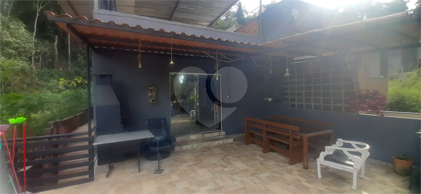 Sobrado à venda com 3 quartos, sendo 1 suíte, em Serra da Cantareira, Mairiporã, SP