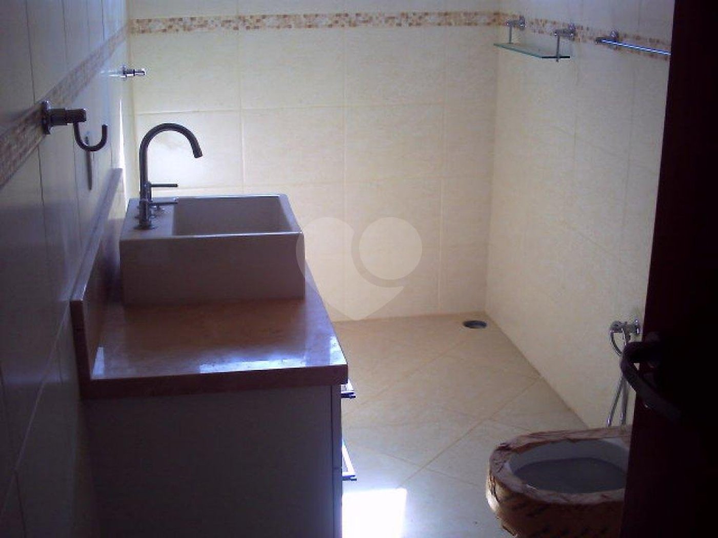 Sobrado à venda com 3 quartos, sendo 1 suíte, em Vila Irmãos Arnoni, São Paulo, SP