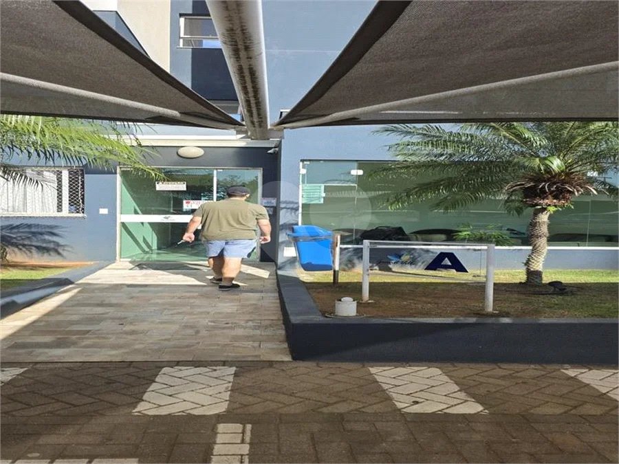 Indaiatuba - Condomínio Grand Ville - Apto mobiliado - Locação - R$ 3.000,00 - condominio - R$ 620,82 - IPTU - R$ 102,83- Apartamento 63m³ - 3 quartos - Apartamento semi mobiliado com ar condicionado - 1 quarto suíte. Inclui cama box Queen e guarda roupa modulado grande. 1 quarto com guarda-roupas.