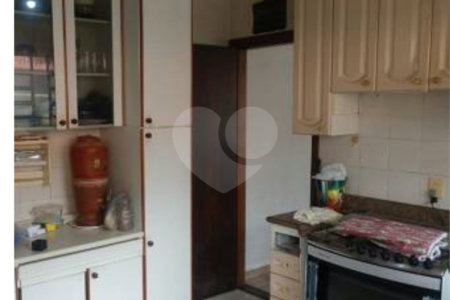 Sobrado à venda com 3 quartos, sendo 1 suíte,  em Vila Universitária, São Paulo, SP