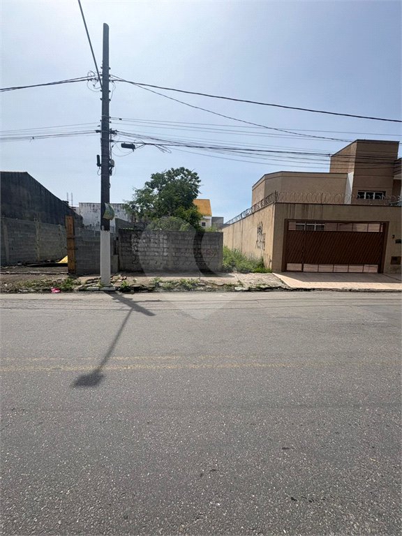 Terreno à venda em Jardim Quaresmeira, Suzano, SP