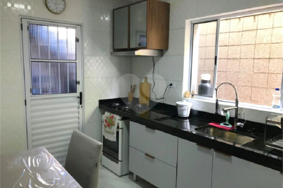 Sobrado à venda com 3 quartos em Parque Novo Mundo, São Paulo, SP