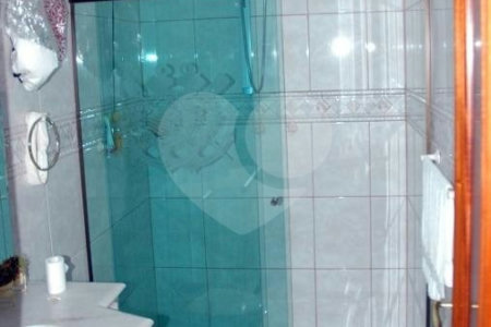 Sobrado à venda com 5 quartos, sendo 4 suítes, em Interlagos, São Paulo, SP