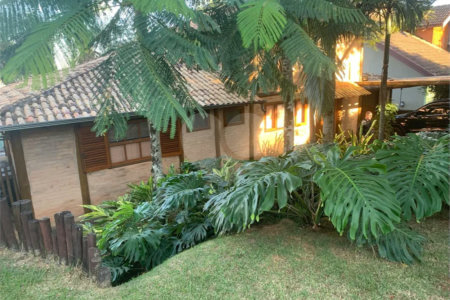 Casa para alugar com 3 quartos, sendo 2 suítes, no condomínio Alpes de Vinhedo, Vinhedo - SP