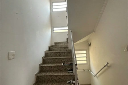 Sobrado à venda com 4 quartos, sendo 1 suíte, em Vila Cordeiro, São Paulo, SP
