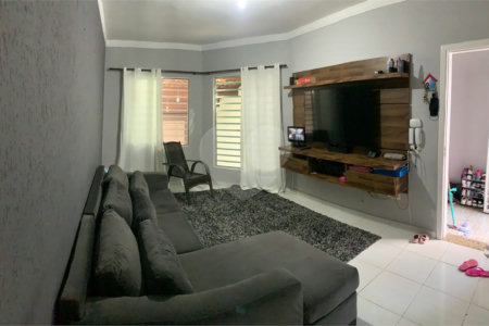 Casa à venda com 2 quartos em Vila Lavínia, Mogi das Cruzes, SP