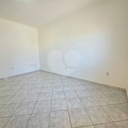 Casa à venda com 3 quartos, sendo 2 suítes, em Jardim Santo Antônio, Valinhos, SP