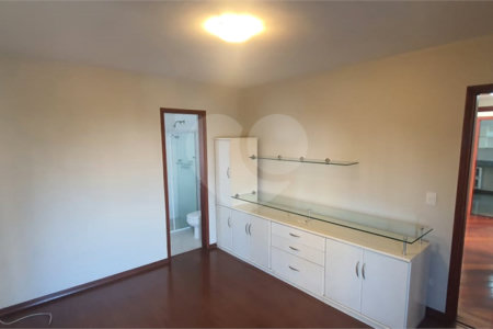 Apartamento à venda com 3 quartos, sendo 1 suíte, em Vila Paulicéia, São Paulo, SP