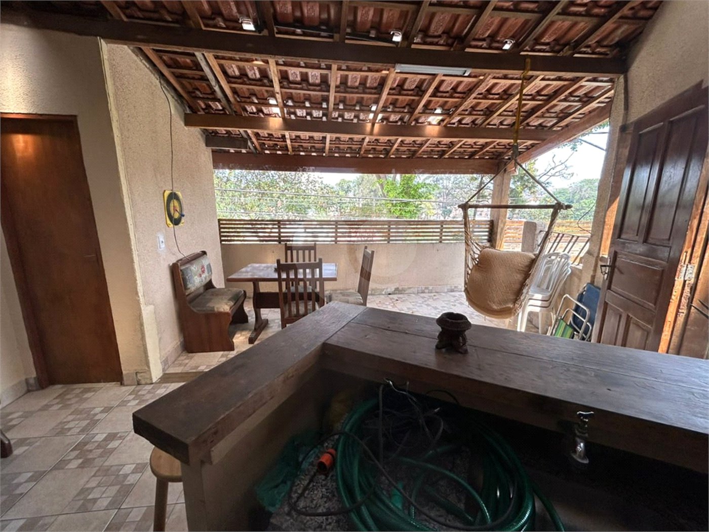 Sobrado à venda com 6 quartos, sendo 1 suíte,  em Vila do Encontro, São Paulo, SP