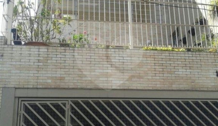 Casa à venda com 4 quartos, sendo 3 suítes,  no condomínio Travessa Camarajibe,12, São Paulo - SP