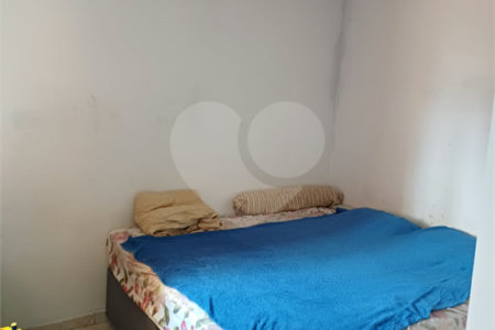 Casa à venda com 3 quartos, sendo 1 suíte,  em Jardim Santa Mônica, São Paulo, SP